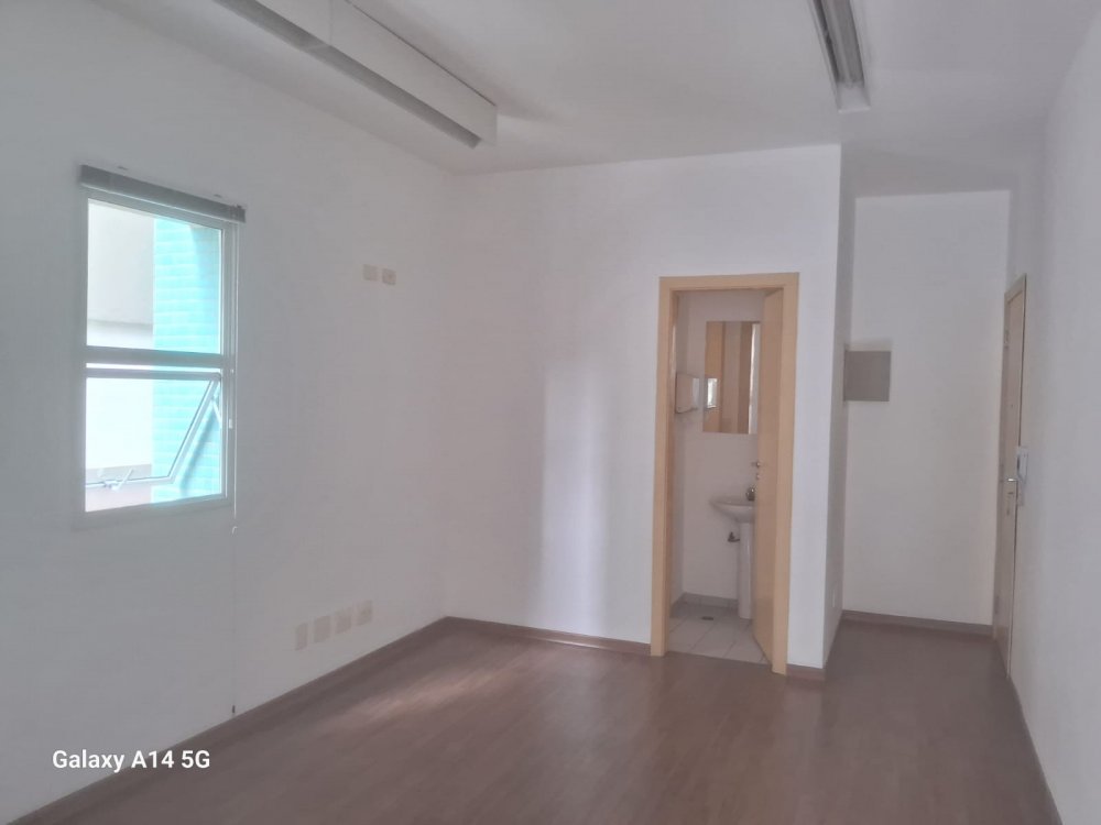 Sala com Javabo e WC