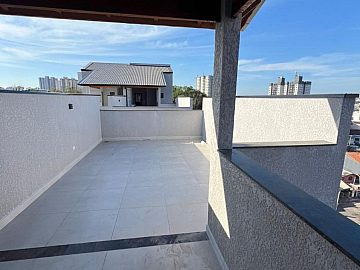 Cobertura Baixo Condomnio - PREDIO COM ELEVADOR