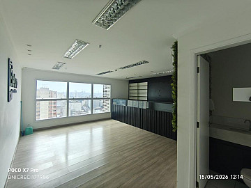 SALA COMERCIAL SEMI MOBILIADA