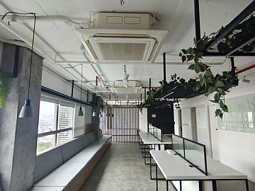 SALA COMERCIAL MOBILIADA